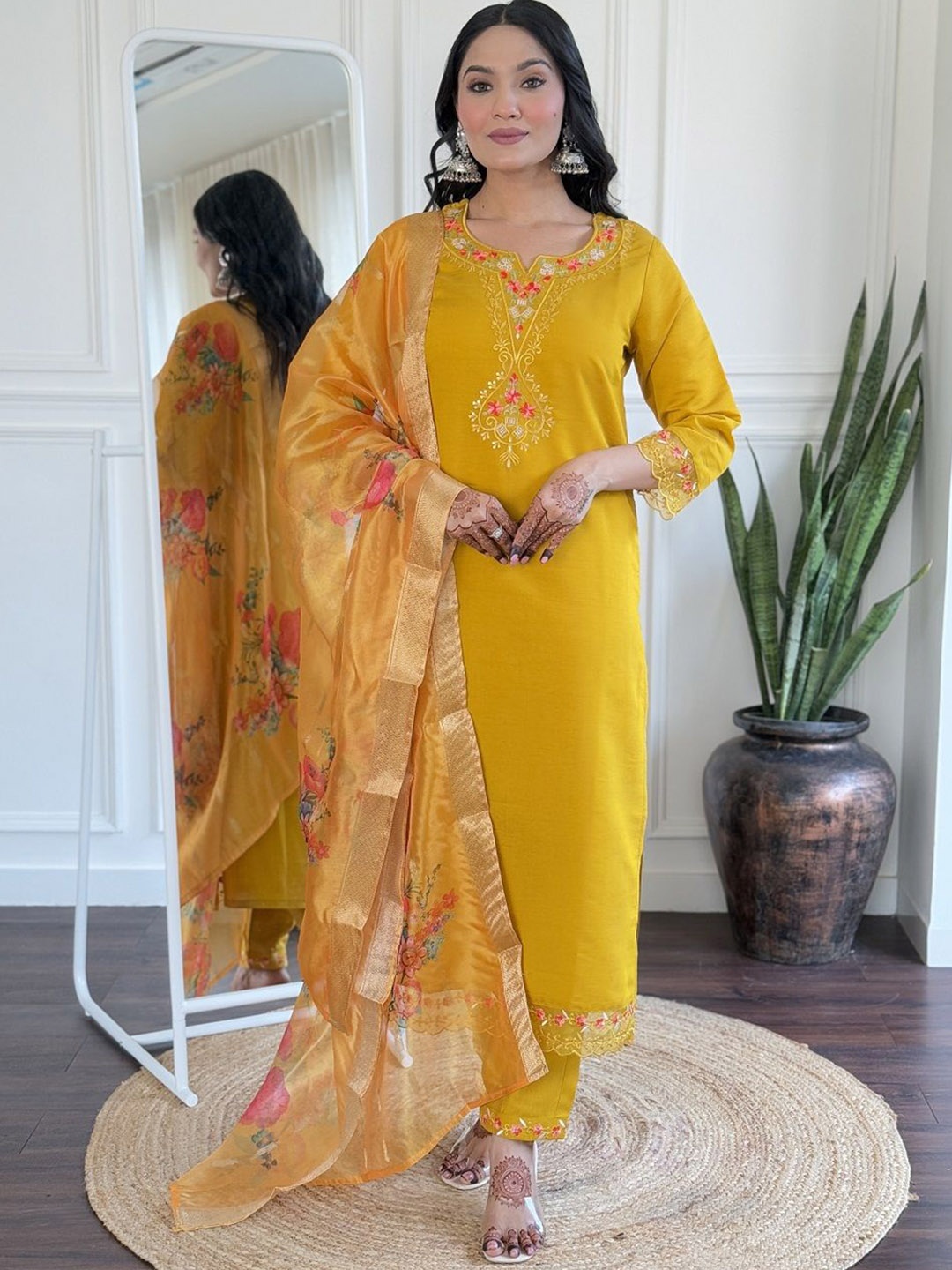 

KAUTIK FABRICS Women Floral Embroidered Regular Thread Work Pure Silk Kurta with Trousers & With Dupatta, Mustard