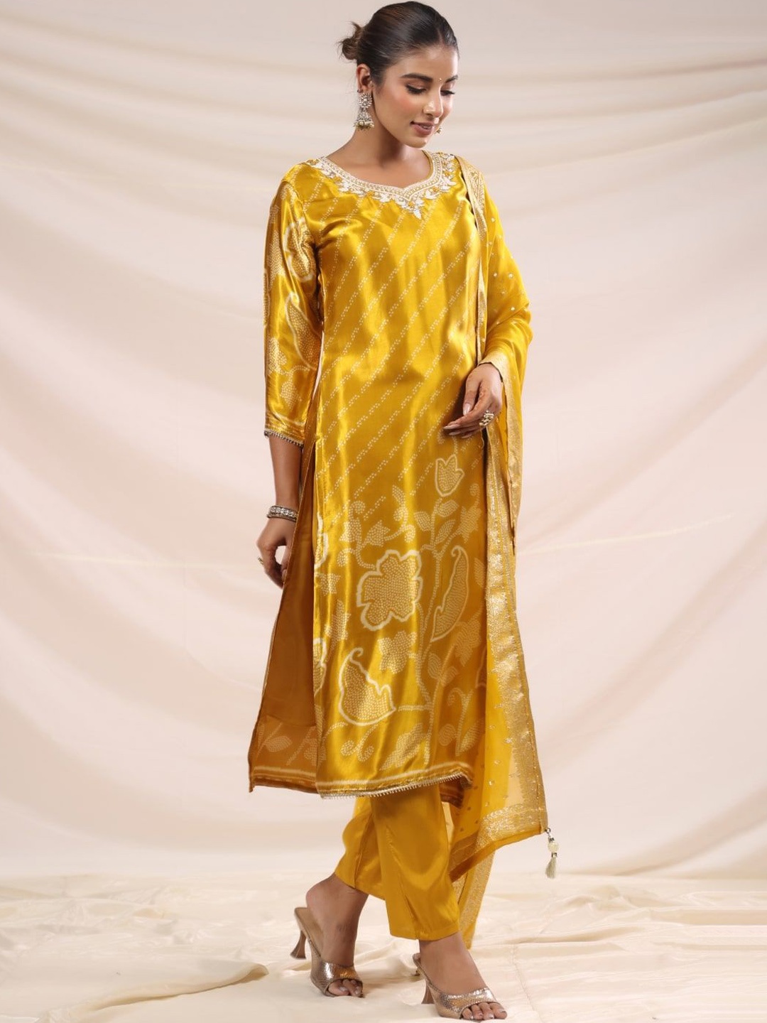 

Sindh Fashion Women Floral Regular Beads and Stones Kurta with Trousers & With Dupatta, Mustard