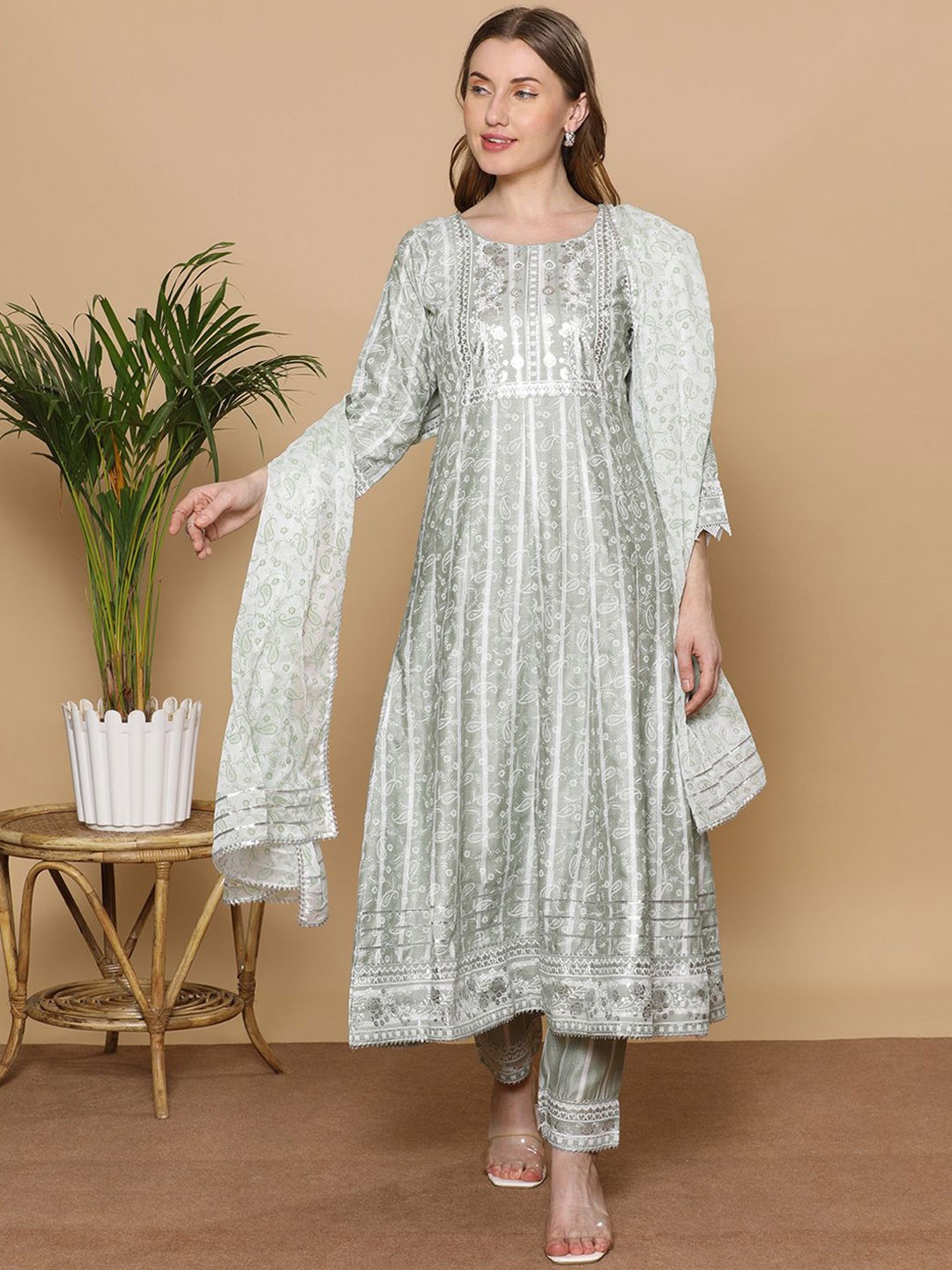 

DUMMY SHAPE Floral Printed A Line Kurta With Trousers & Dupatta, Lime green