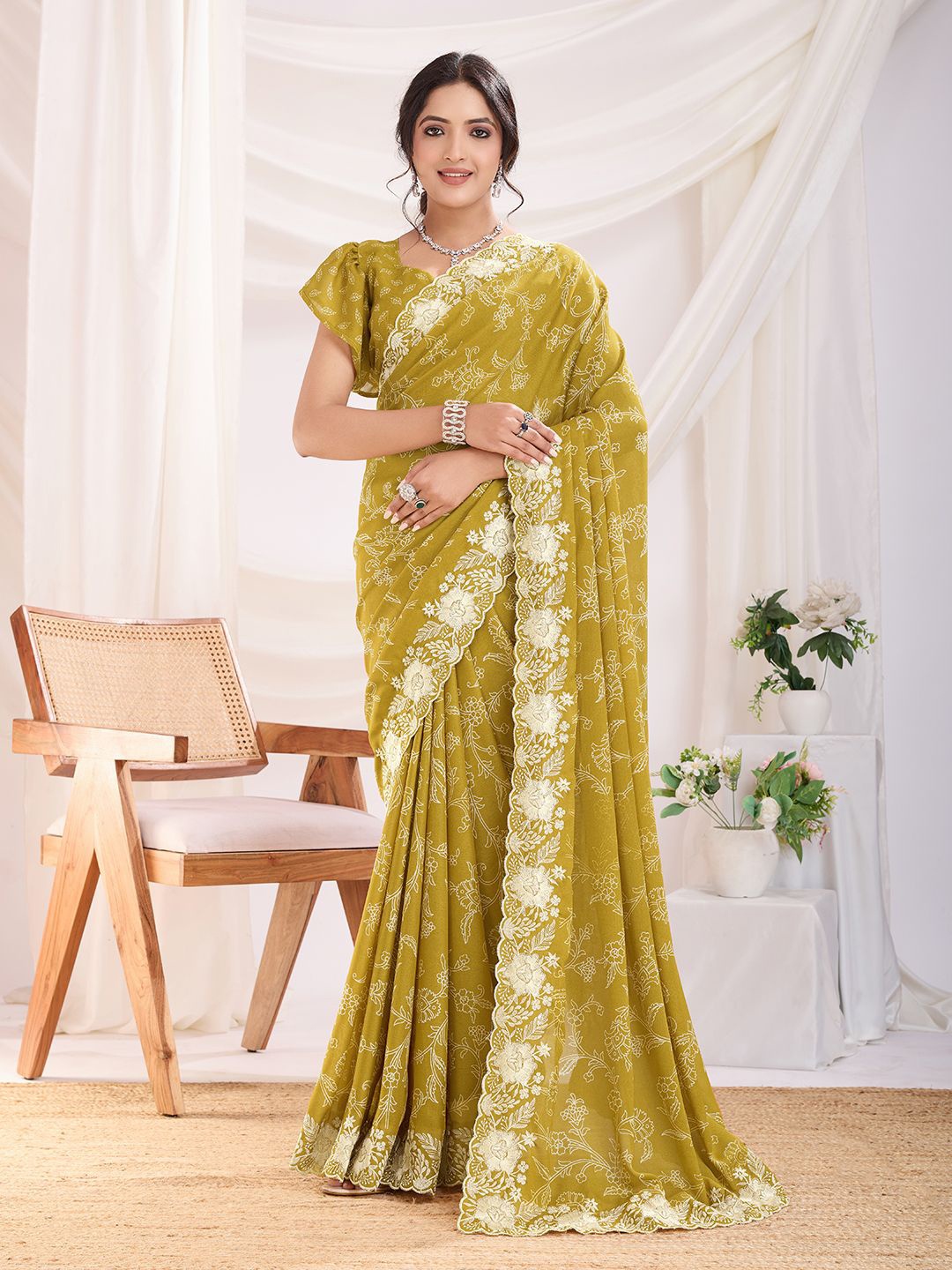 

Ishin Floral Embroidered Poly Georgette Saree, Yellow