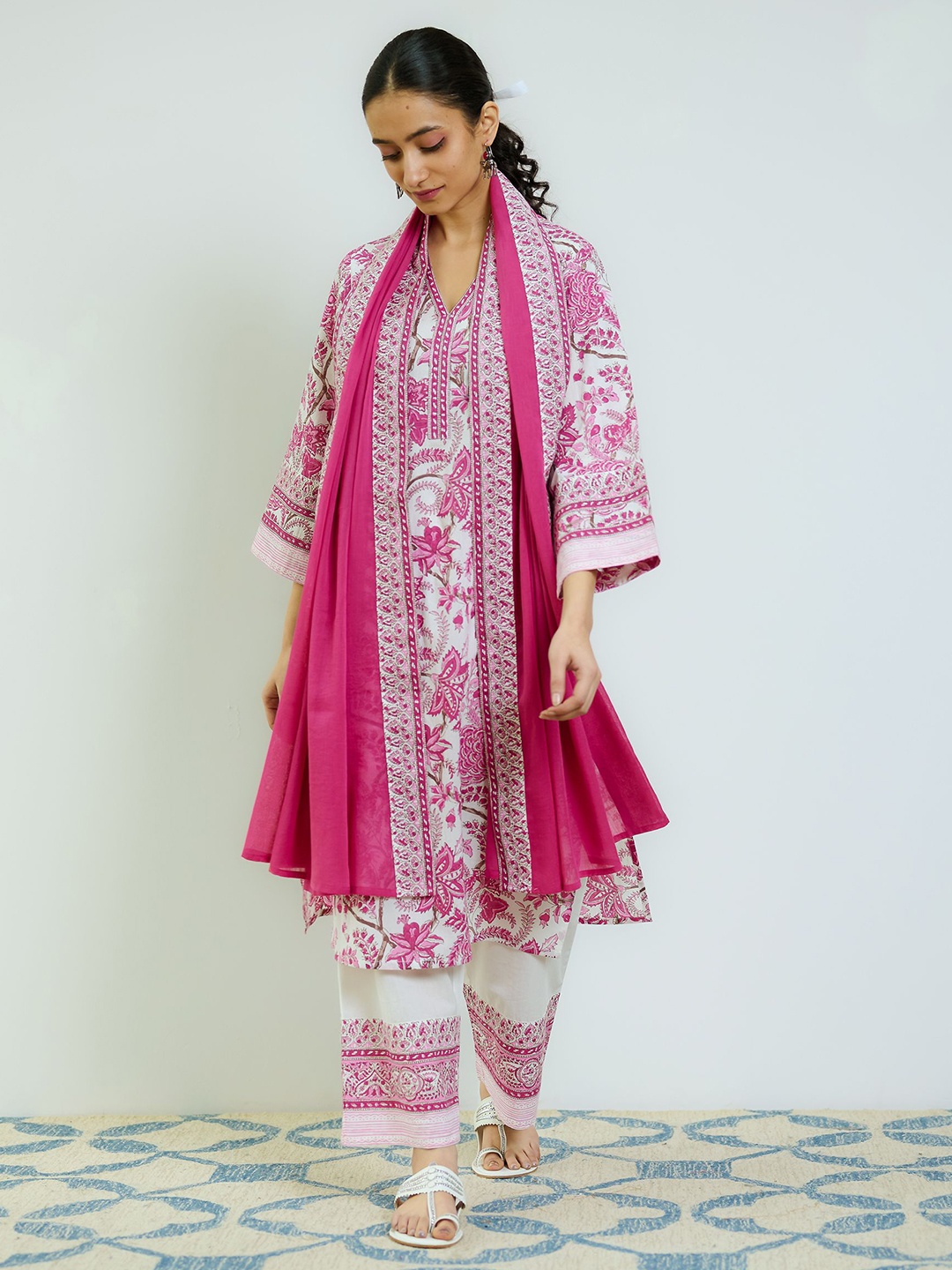 

Rustorange Women Floral Printed Regular Pure Cotton Kurta with Palazzos & With Dupatta, Pink