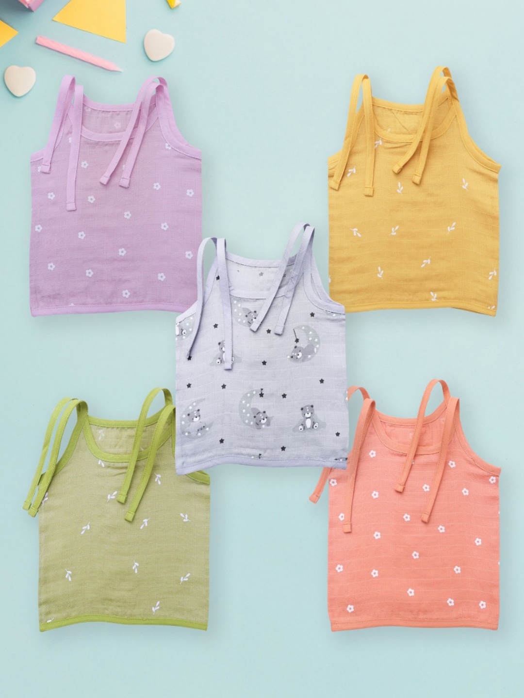 

YUV Kids 5 Printed Applique T-shirt, Multi