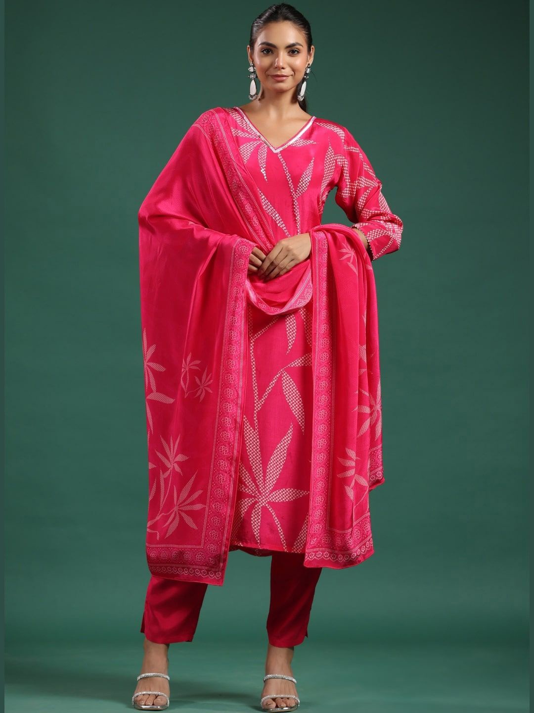 

Sindh Fashion Women Embroidered Regular Sequinned Kurta with Trousers & With Dupatta, Pink