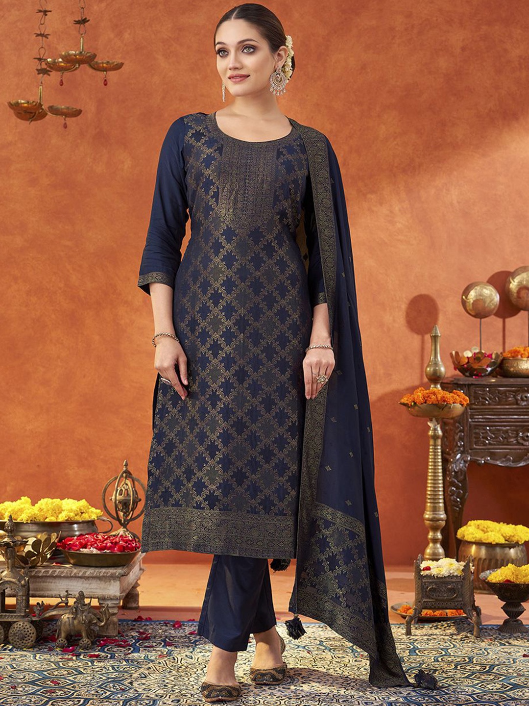

HRITIKA Women Pleated Kurta with Trousers & With Dupatta, Navy blue
