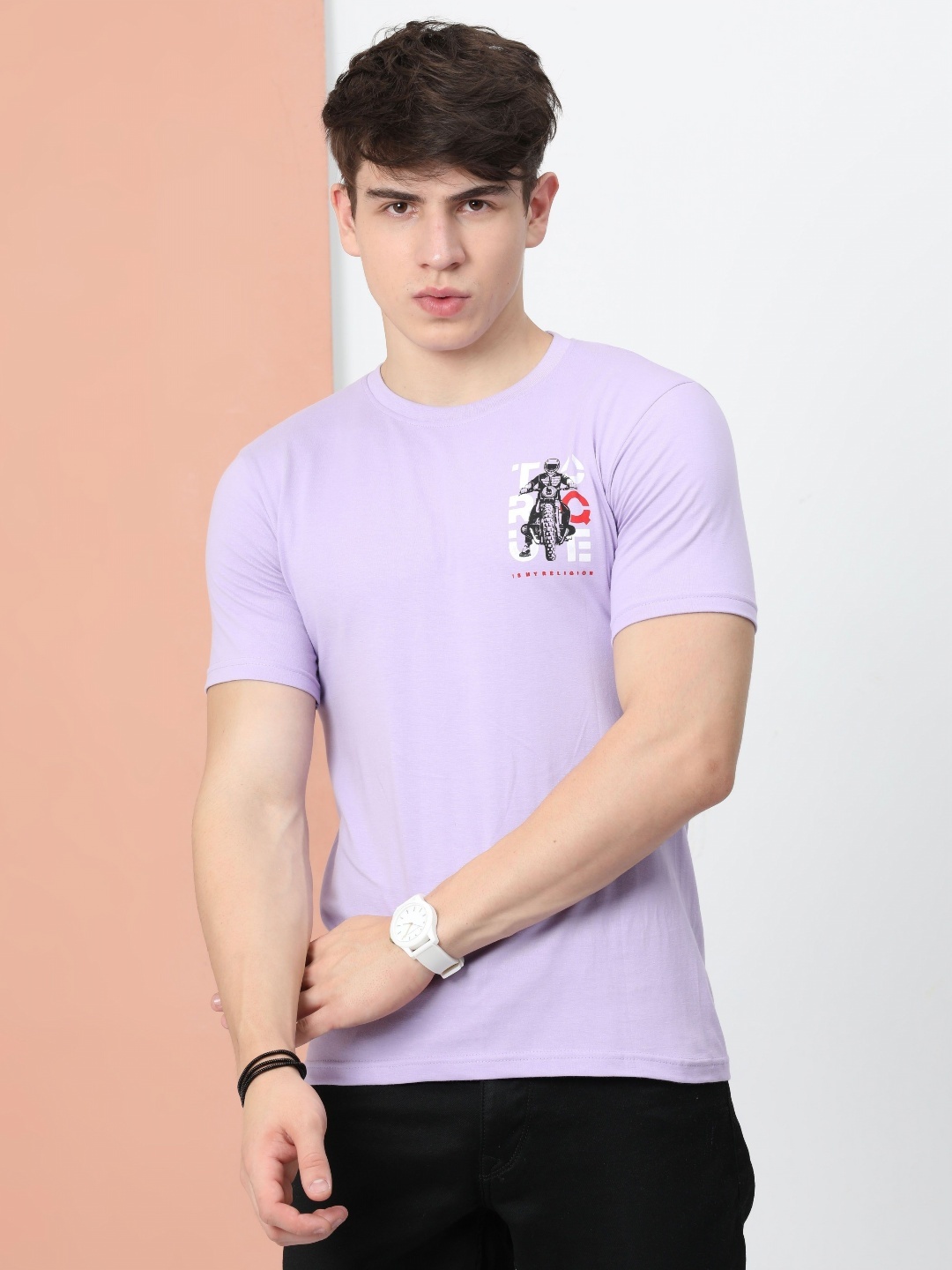 

Quco Men Graphic Printed Biowashed Round Neck Cotton Tshirt, Violet