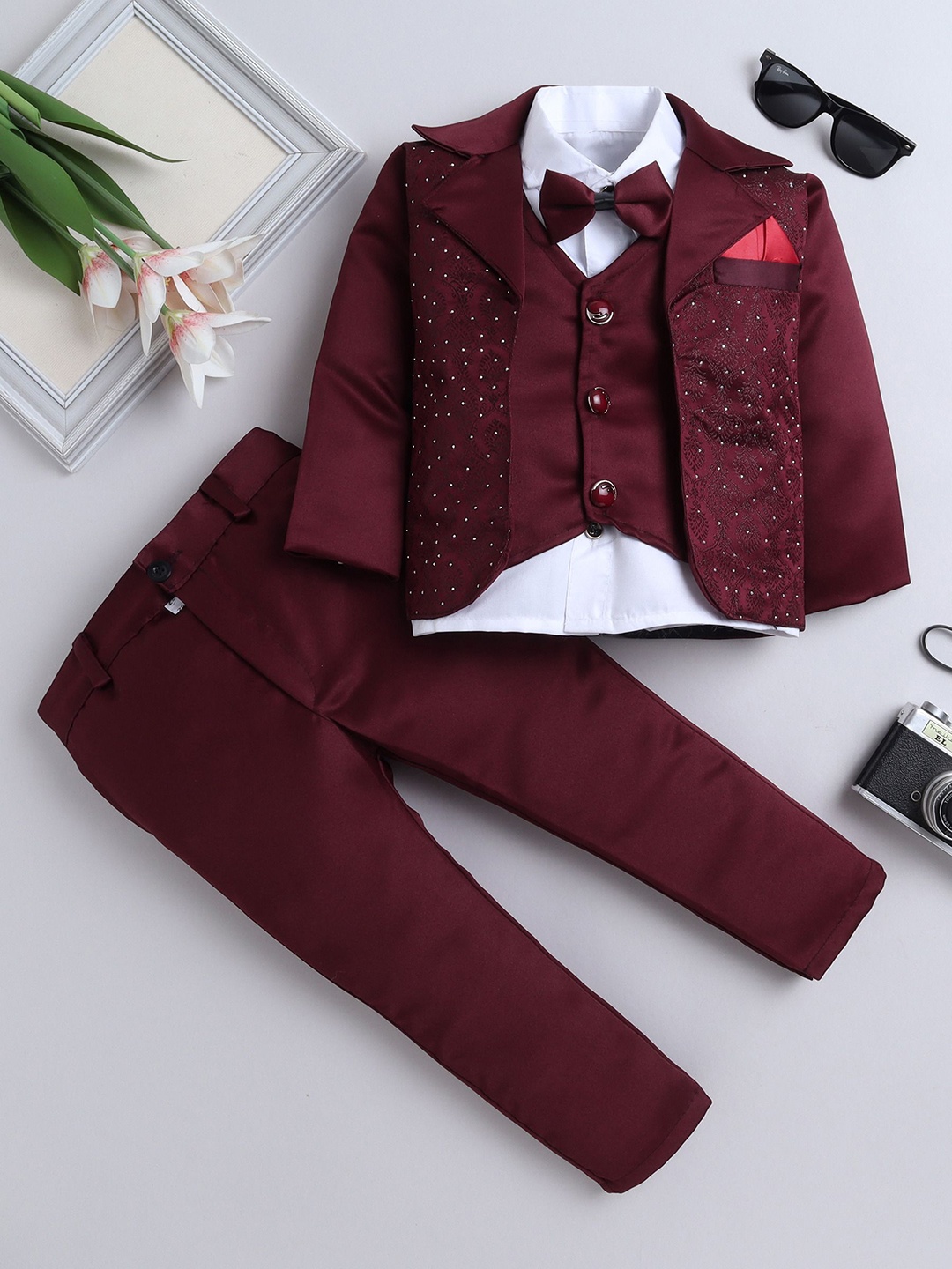

FOURFOLDS Self Designed Single Breasted Three-Piece Suit, Maroon