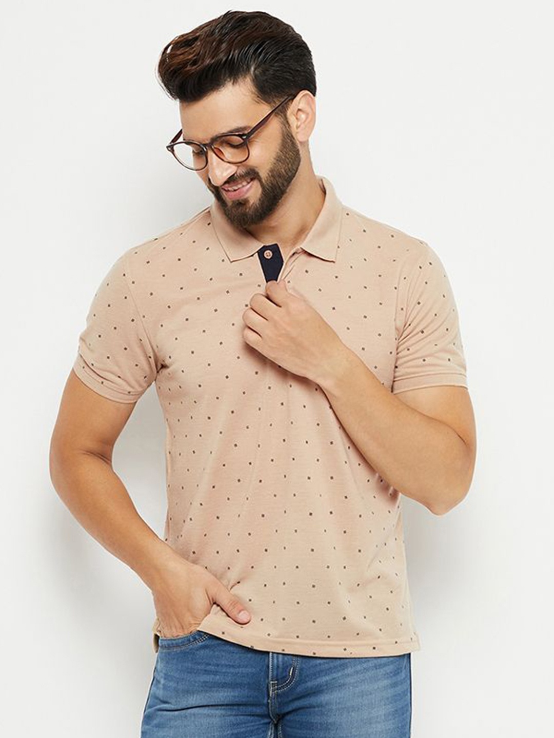 

XFOX Men Polka Dot Printed Polo Collar T-shirt, Beige