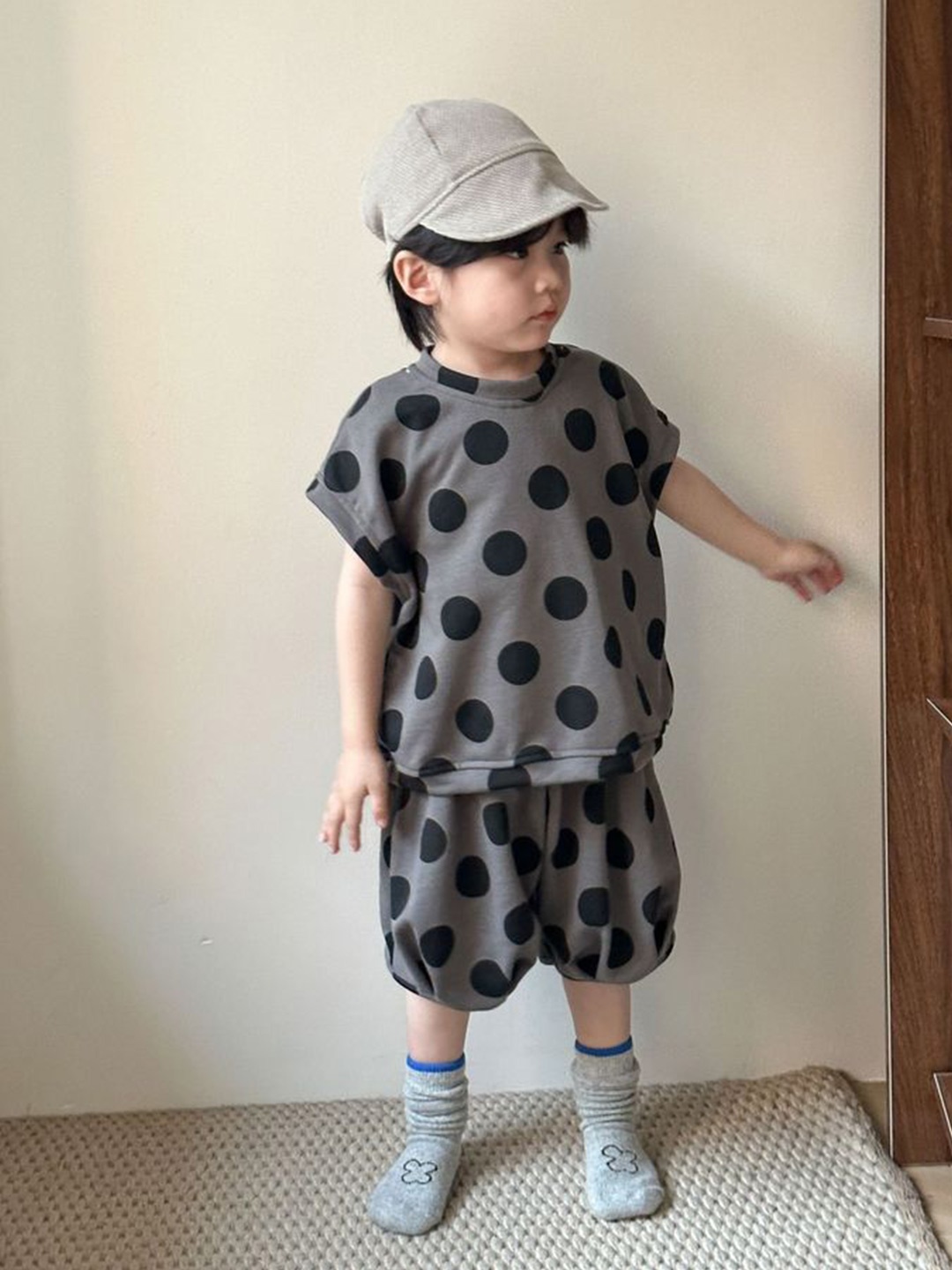 

LULU & SKY Boys Polka Dots Printed T-shirt With Shorts, Grey