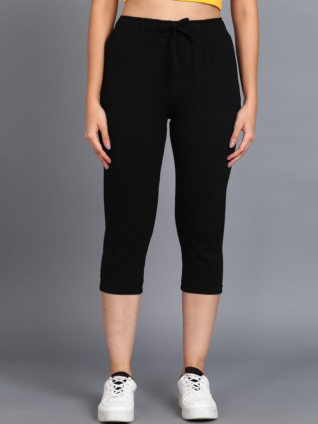 

Metronaut Women Capris, Black