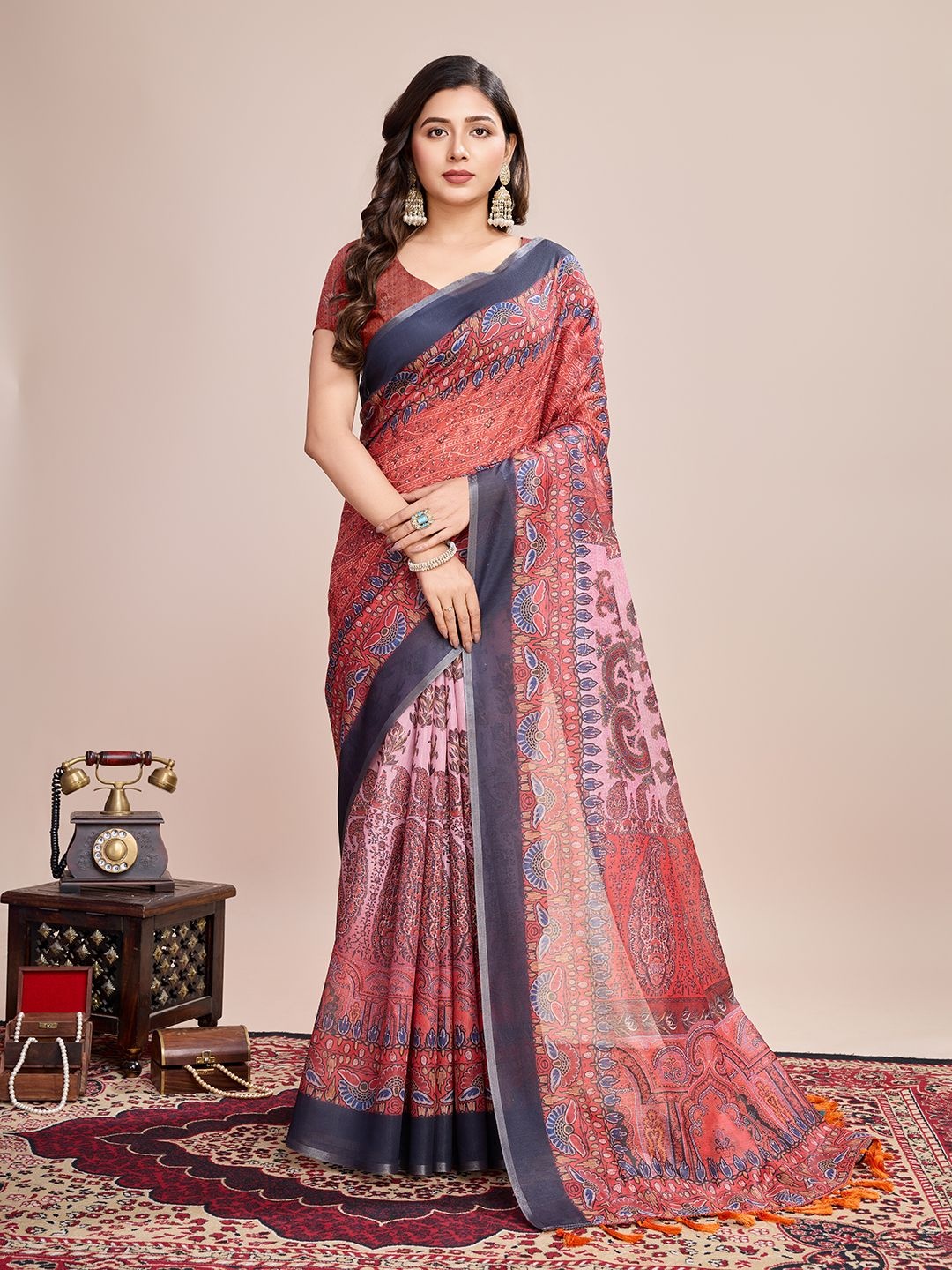 

LeeliPeeri Designer Floral Linen Blend Saree, Red