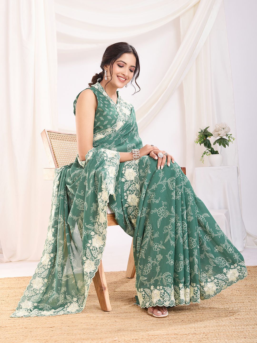 

Ishin Floral Embroidered Poly Georgette Saree, Green