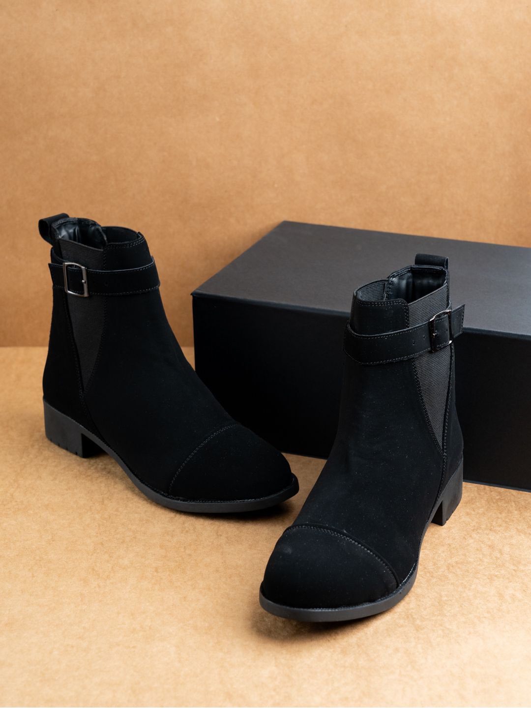 

Inc 5 Women Round Toe Regular Boots, Black