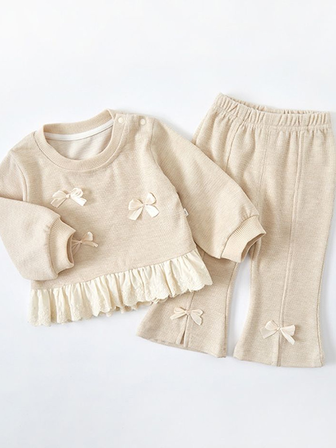 

LULU & SKY Girls Self Design Bow Knot Sweatshirt With Trousers, Beige