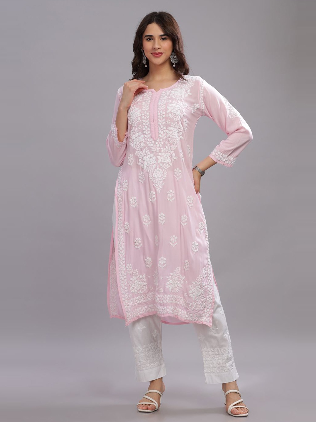 

Club Loom Embroidered Chikankari Straight Kurta, Pink