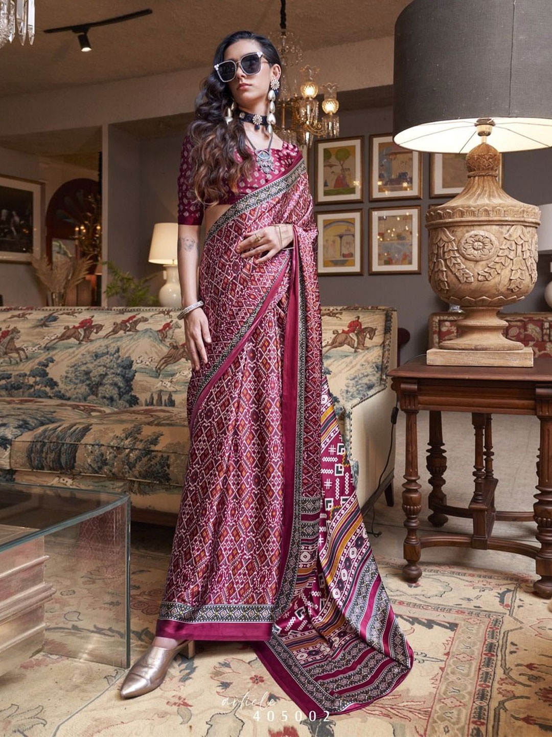 

Anouk Floral Pure Crepe Saree, Maroon