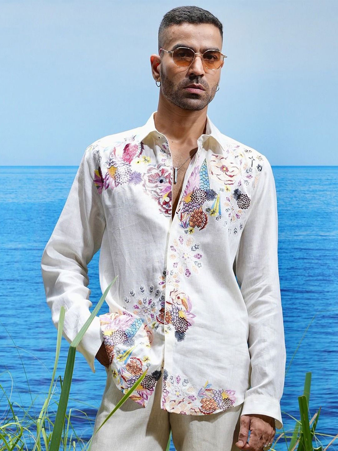 

ASUKA Men Floral Opaque Printed Casual Shirt, White