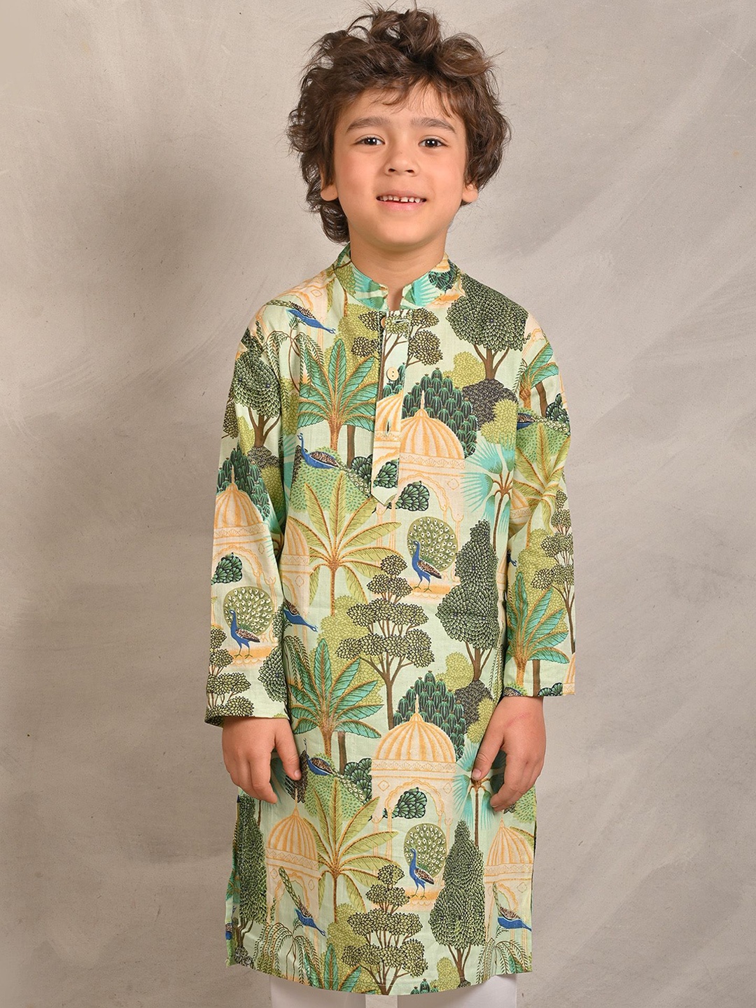 

Anthrilo Boys Floral Printed Mandarin Collar Pure Cotton Straight Kurta, Green