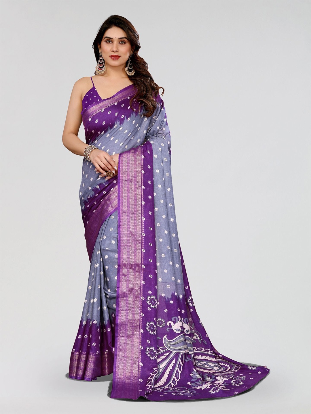 

Moda Rapido Bandhani Zari Silk Blend Saree, Grey