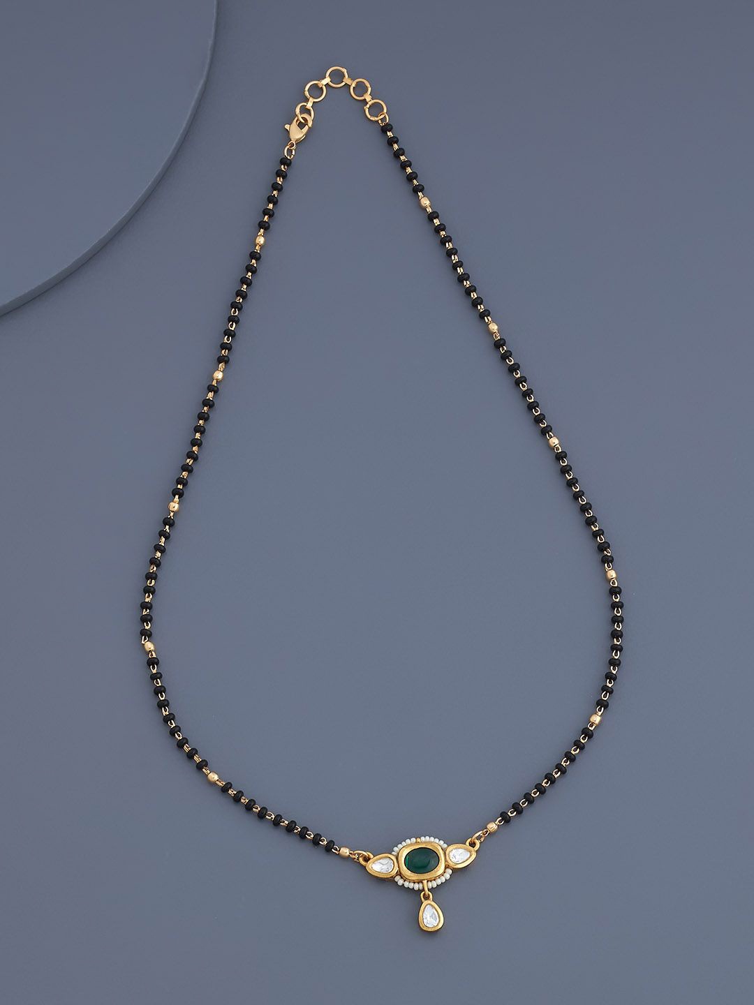 

Kushal's Fashion Jewellery Green Victorian-Plated Ethnic Kundan Mangalsutra, Gold