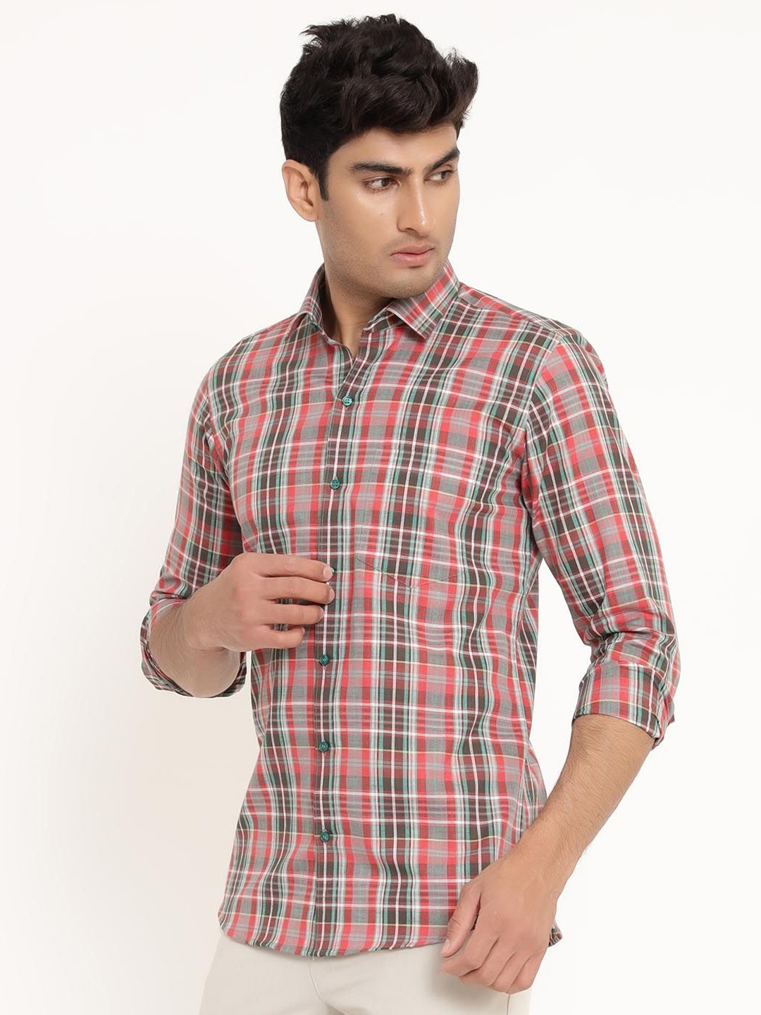 

Tistabene Men Opaque Checked Casual Shirt, Green