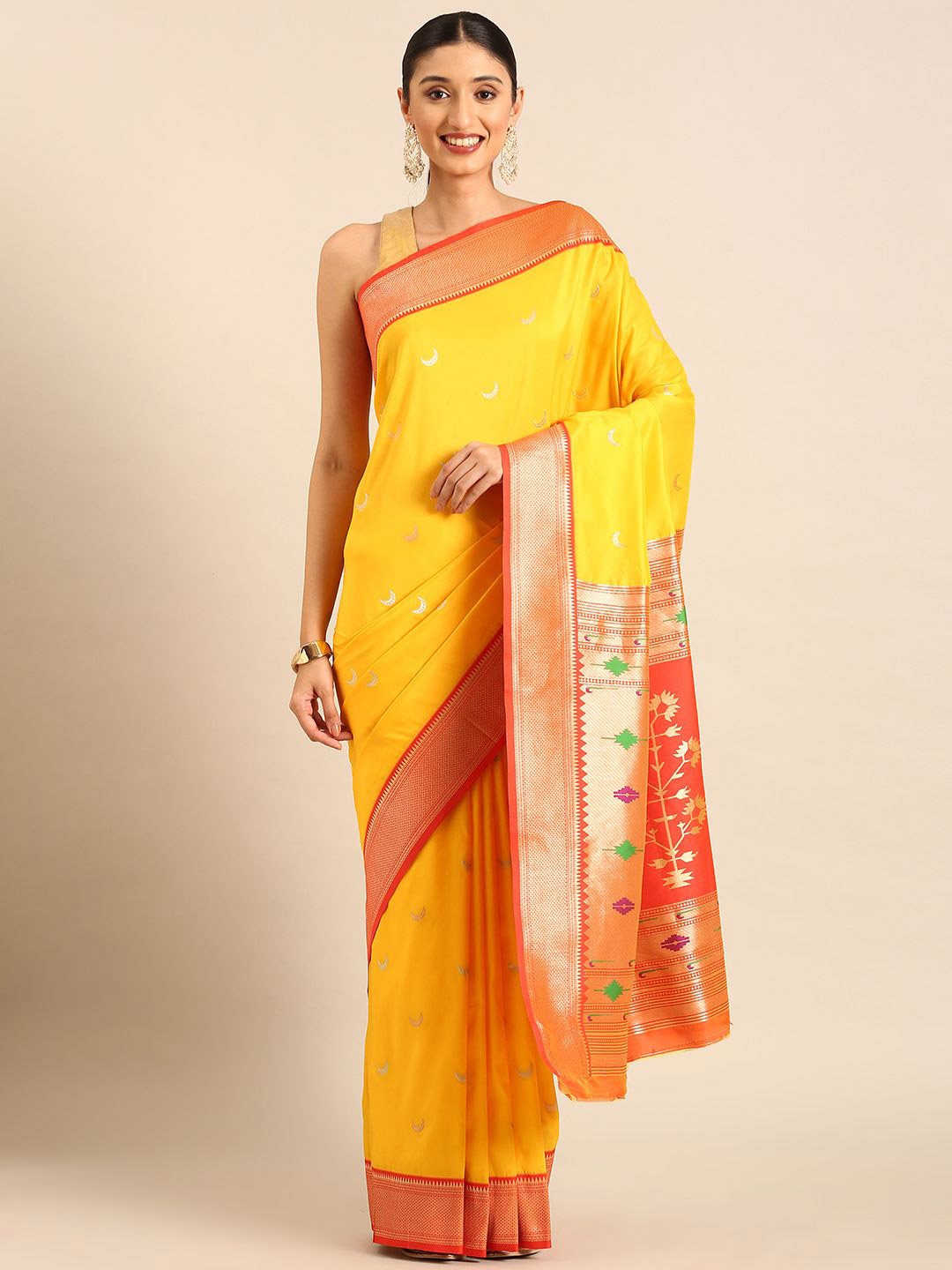 

DIVASTRI Woven Design Zari Silk Blend Paithani Saree, Yellow
