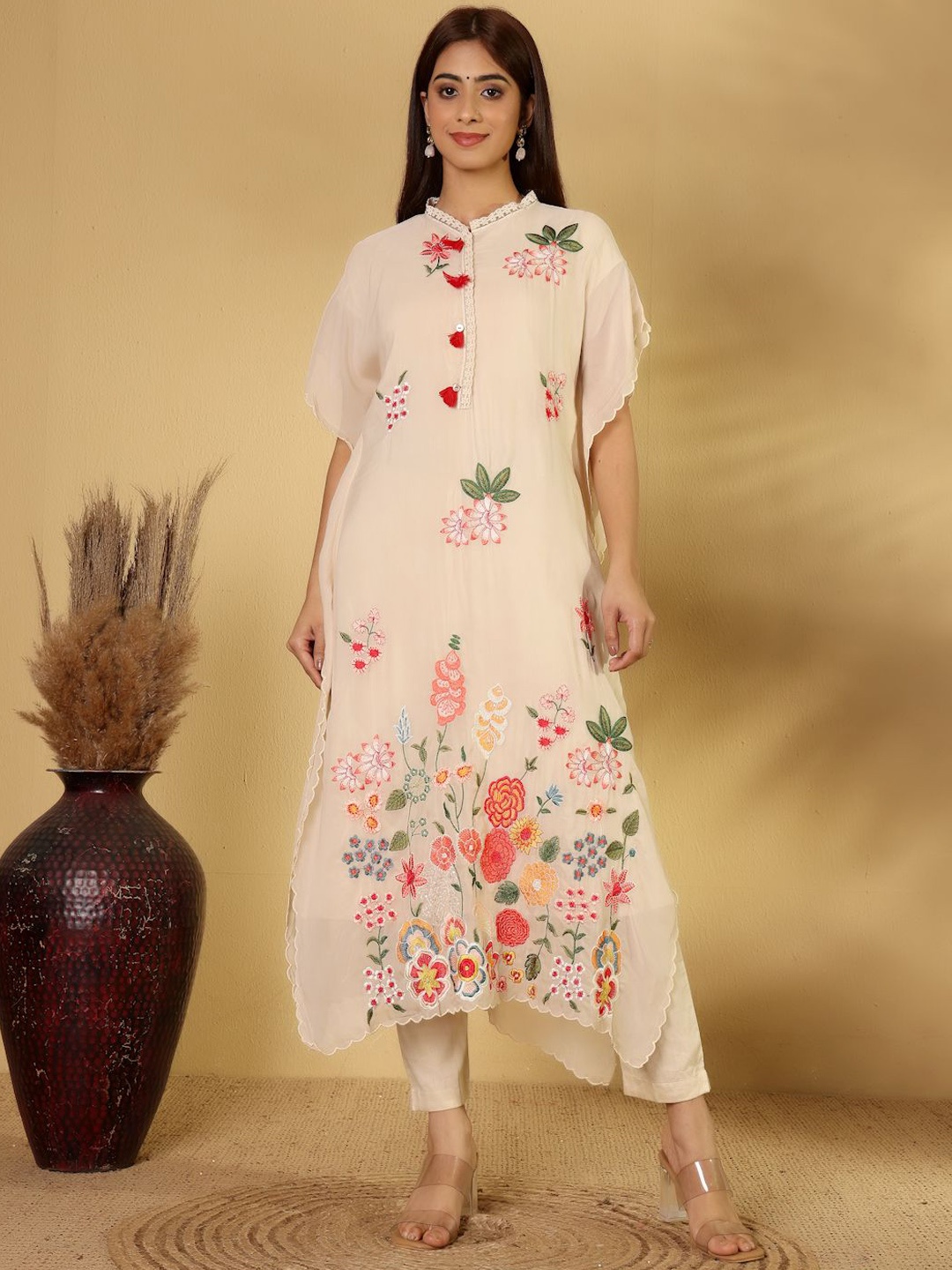 

House of Pataudi Floral Thread Embroidered Kaftan With Trousers, Off white