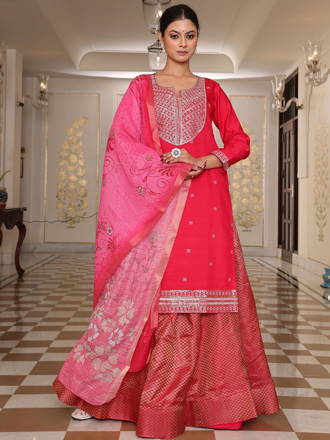 

Warthy Ent Floral Embroidered Straight Kurta Skirt With Dupatta, Pink