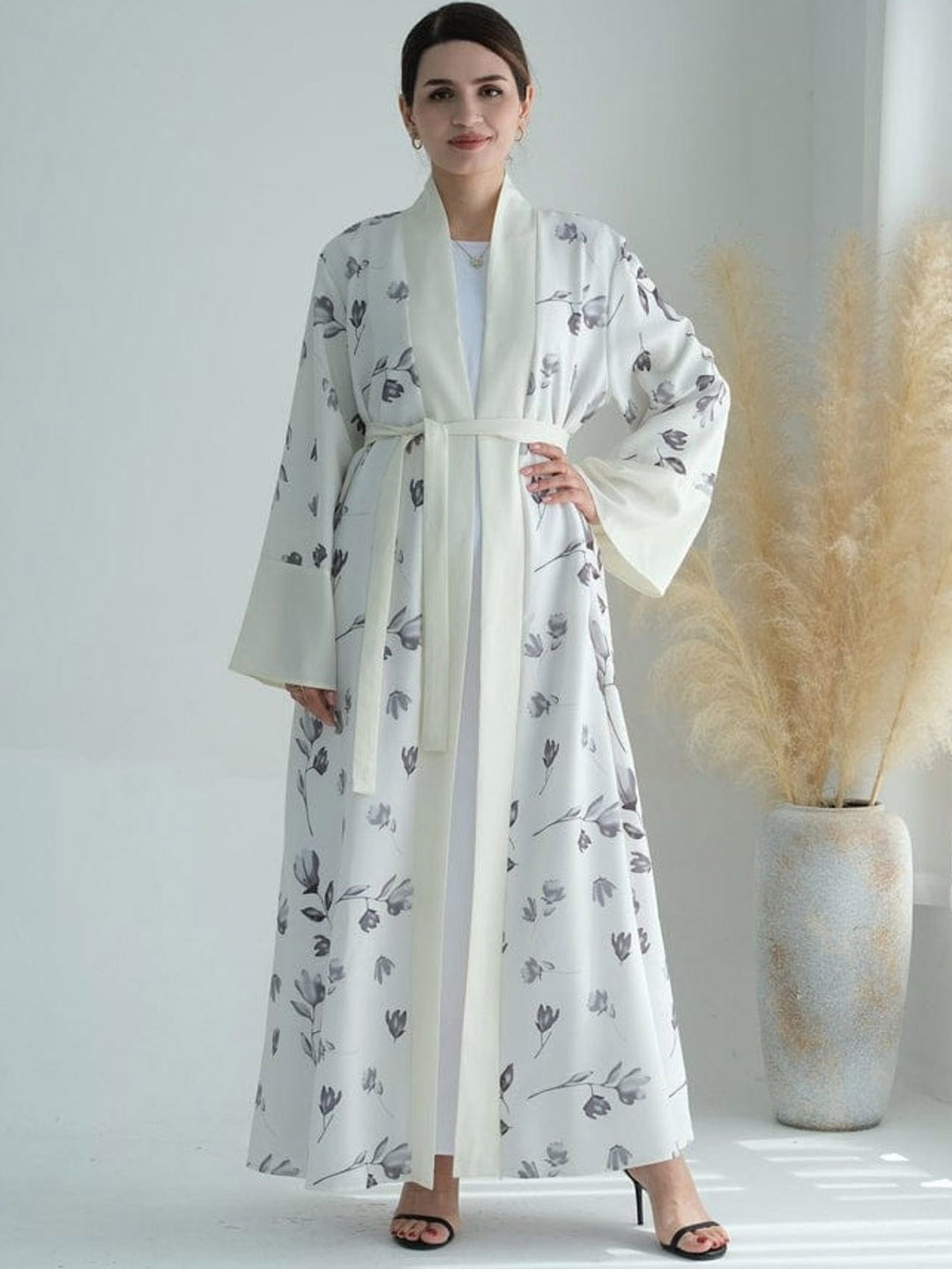 

BROKE BRAND Print Double Shrug Abaya With Separate Inner, White