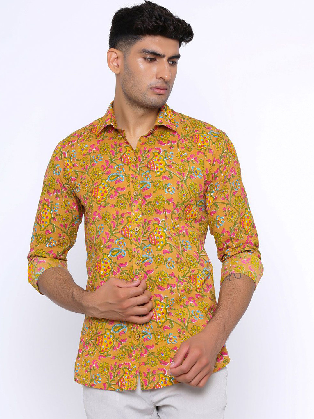 

Tistabene Men Floral Opaque Printed Casual Shirt, Yellow