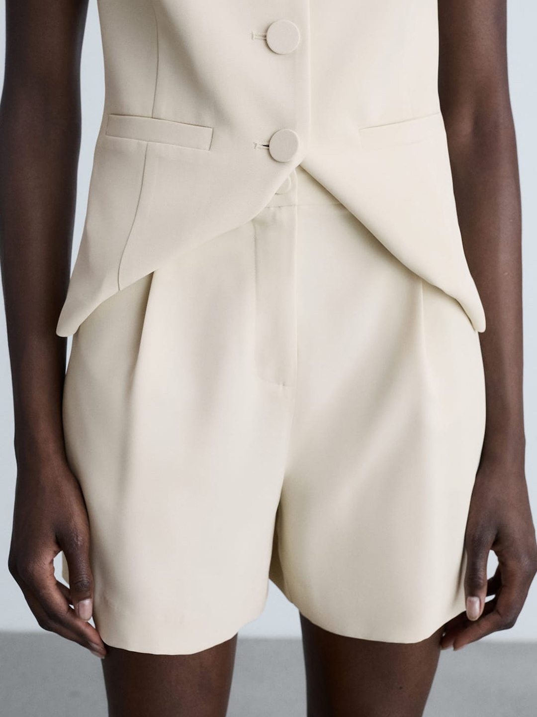 

MANGO Women Pleated Shorts, Beige
