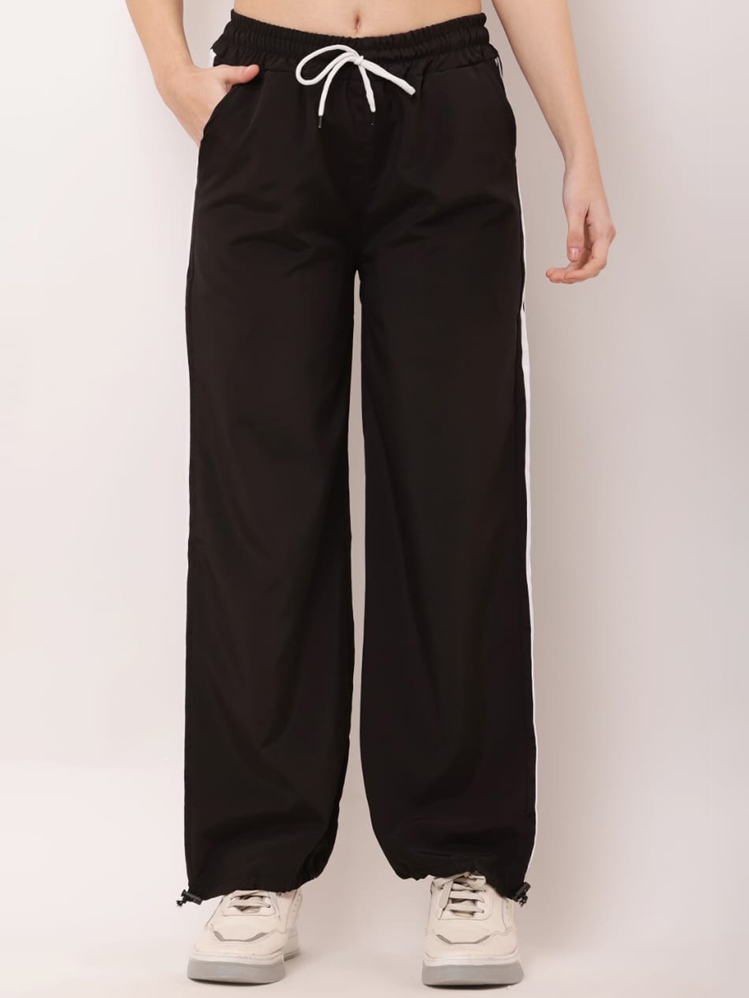 

the window shop Girls Relaxed Joggers Trousers, Black