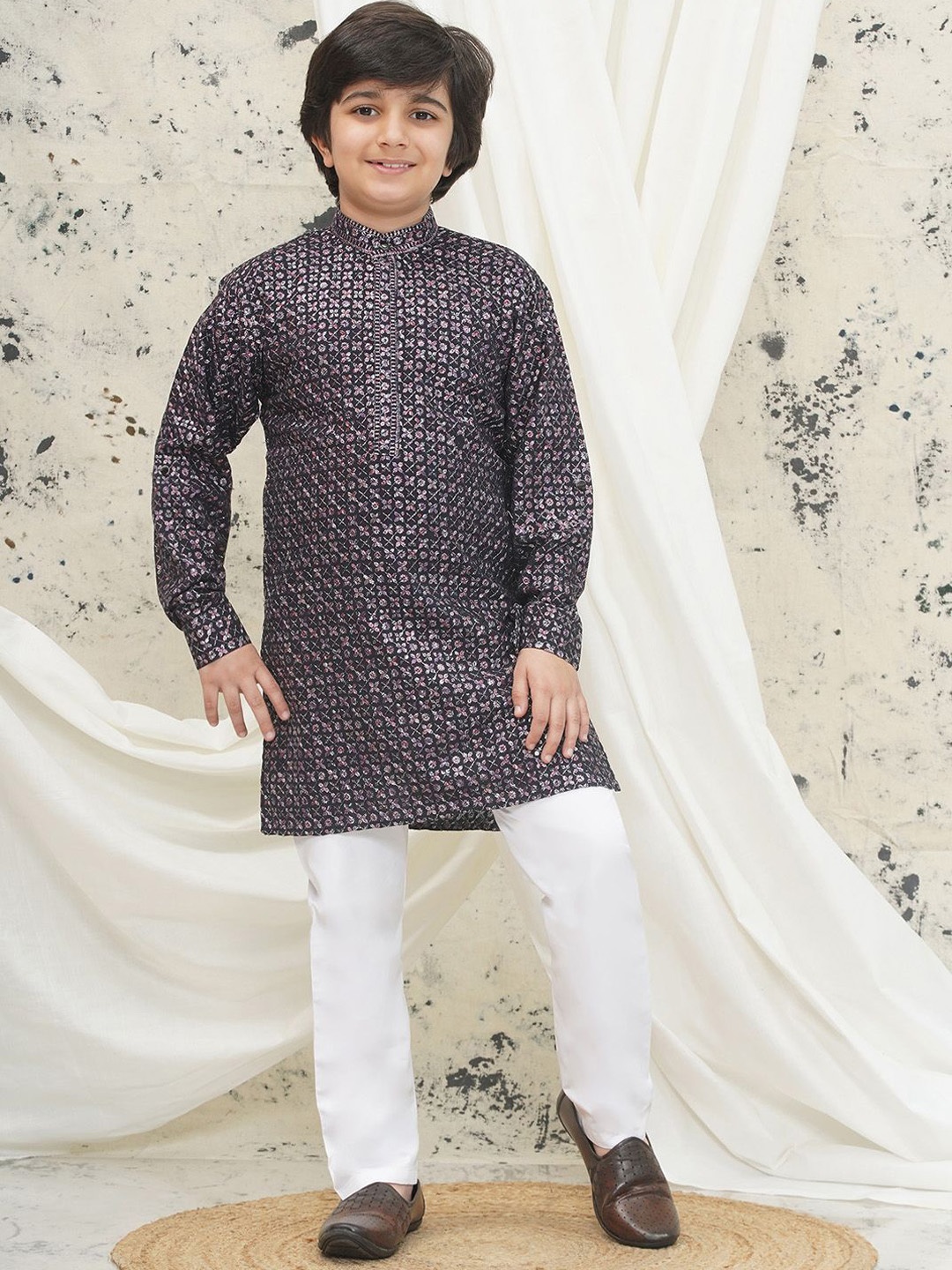 

Aj DEZInES Boys Floral Embroidered Regular Sequinned Kurta with Pyjamas, Purple
