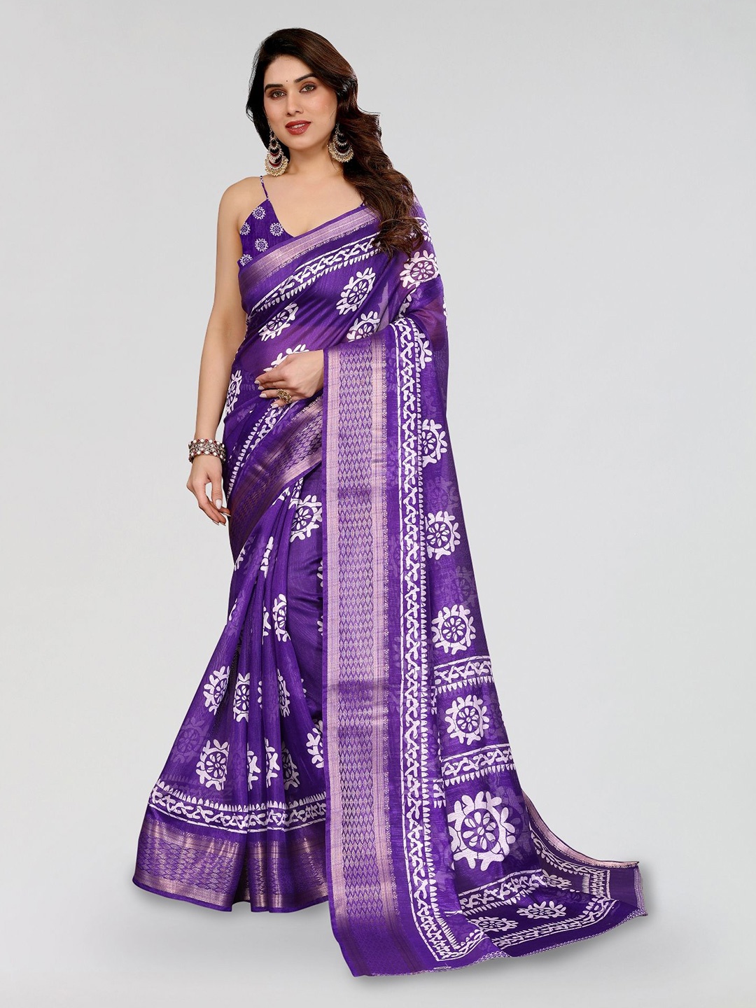 

Moda Rapido Ethnic Motifs Zari Saree, Navy blue