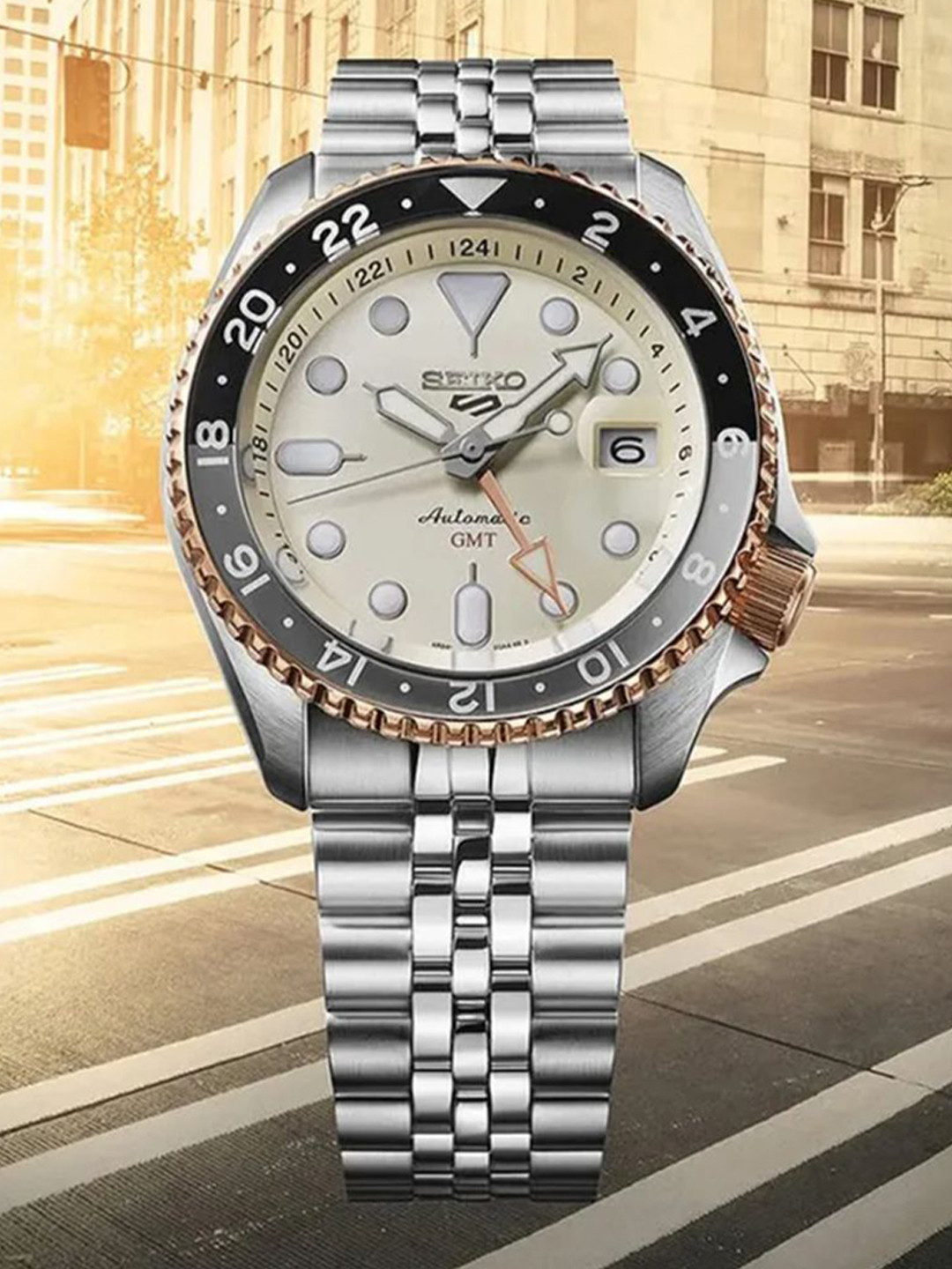 

SEIKO NEW 5 SPORTS Men Chronograph Automatic Motion Watch SSK046K1, Beige