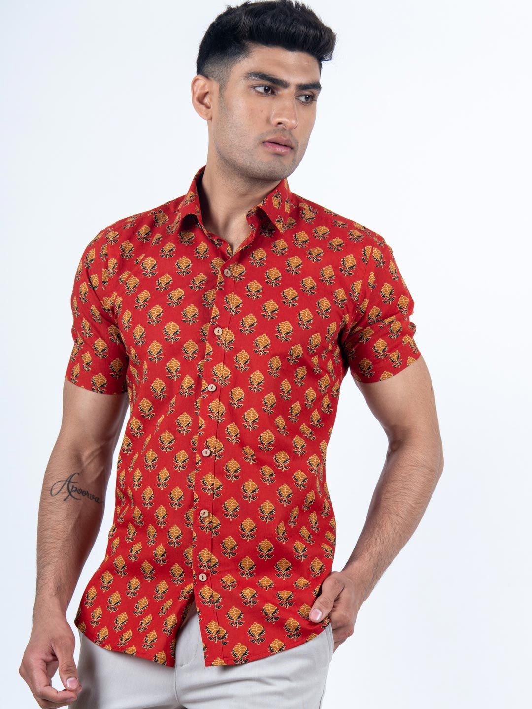 

Tistabene Men Floral Opaque Printed Casual Shirt, Red