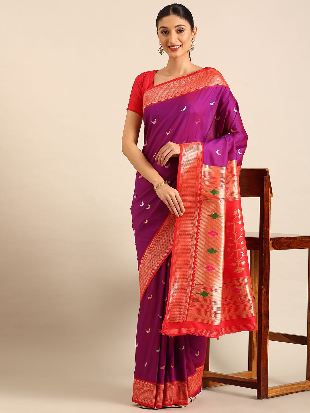 

DIVASTRI Woven Design Zari Silk Blend Paithani Saree, Purple