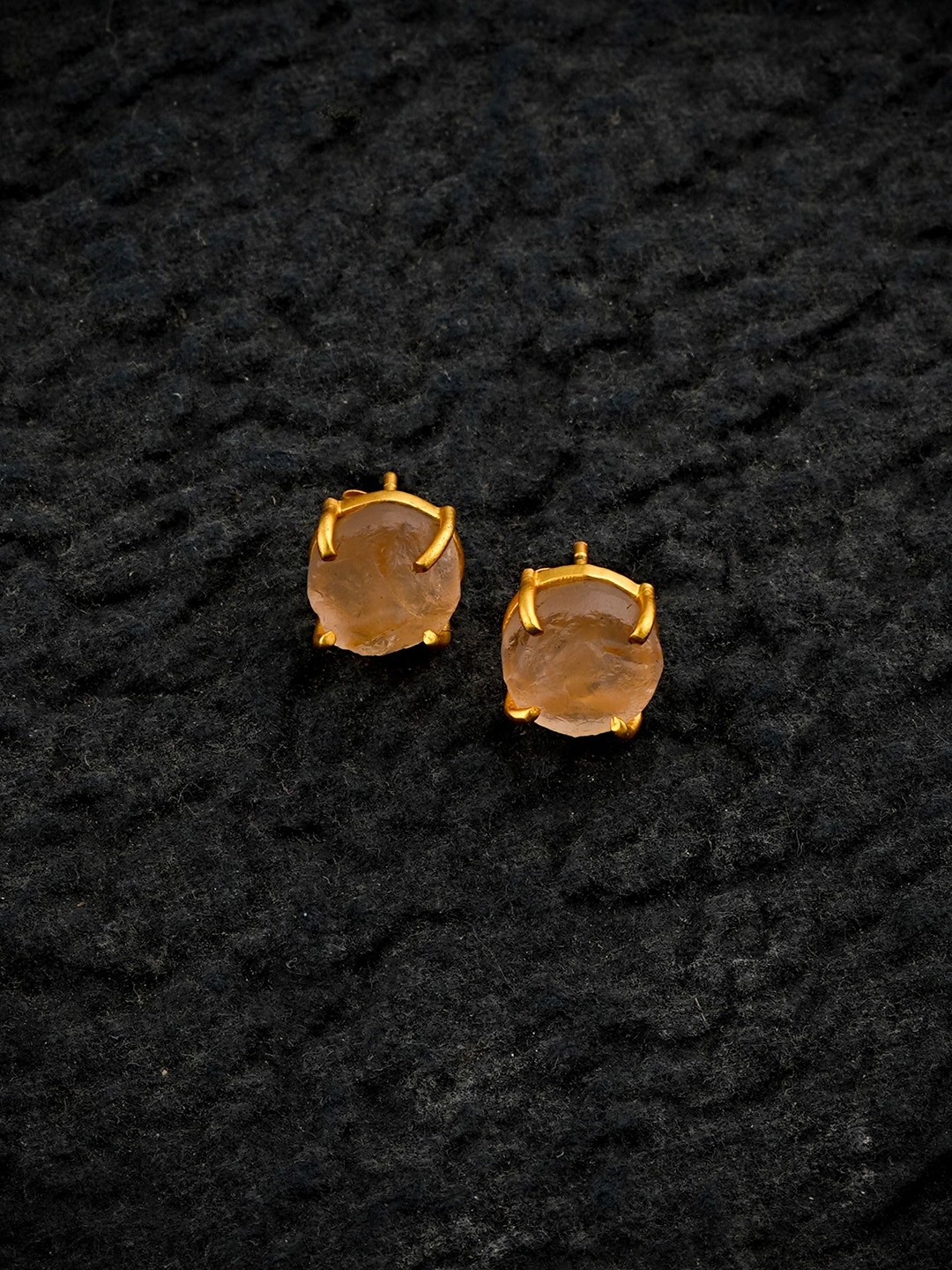 

TOTAPARI Gold-Plated Circular Shaped Studs