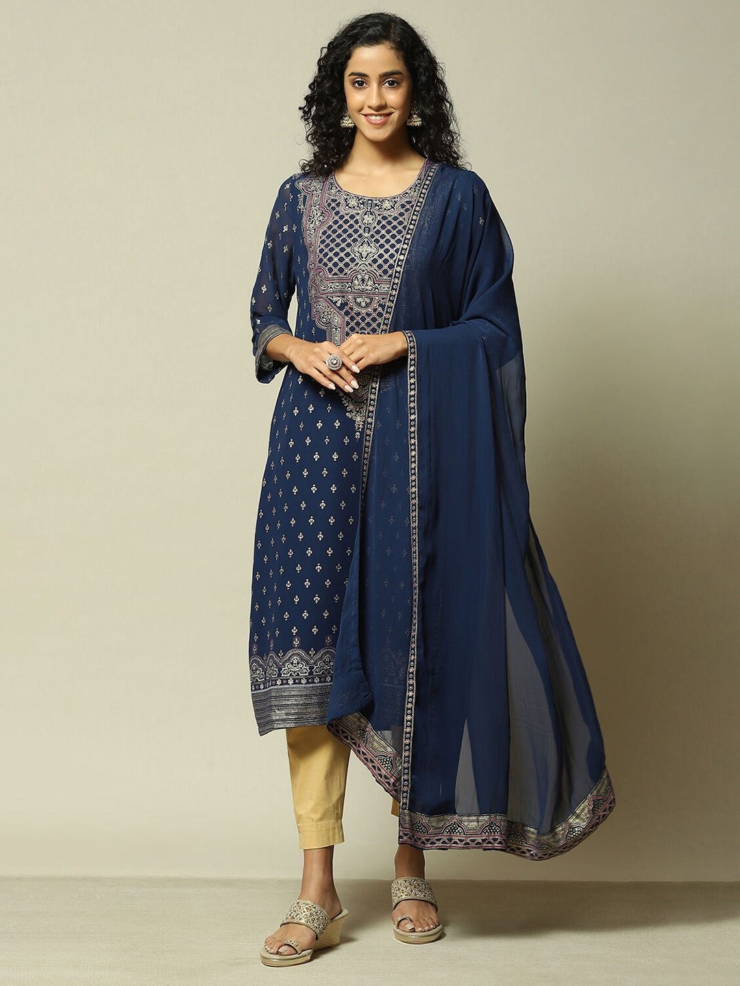 

Rangriti Ethnic Motifs Printed Dupatta With Patchwork, Blue