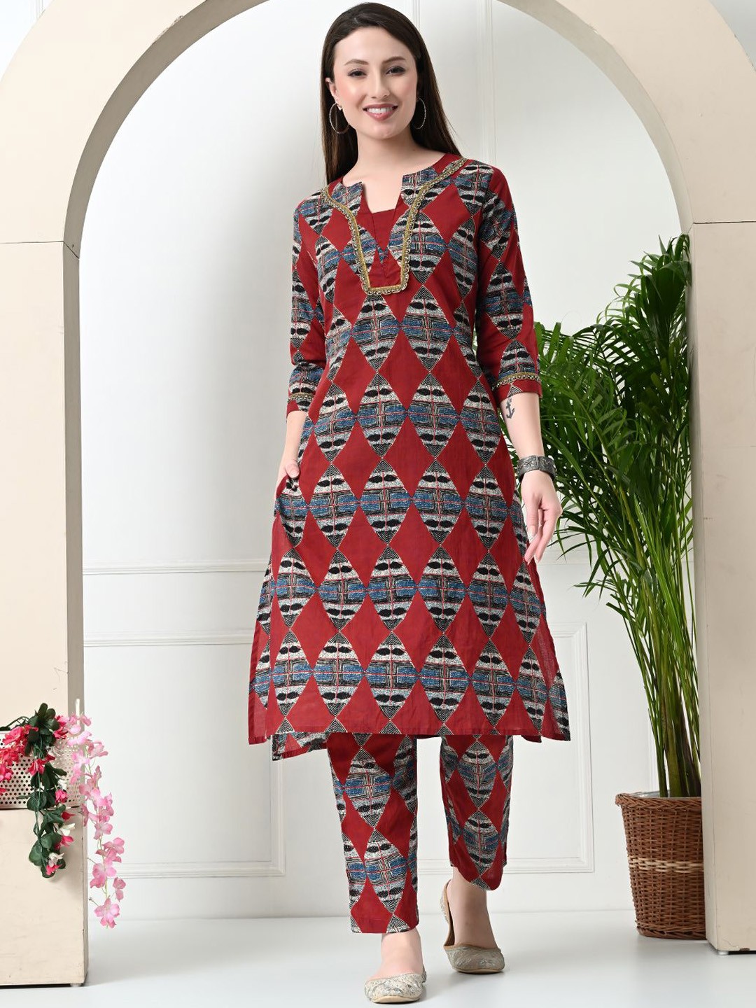 

KALINI Geometric Printed V-Neck Pure Cotton Kurta with Trousers, Maroon
