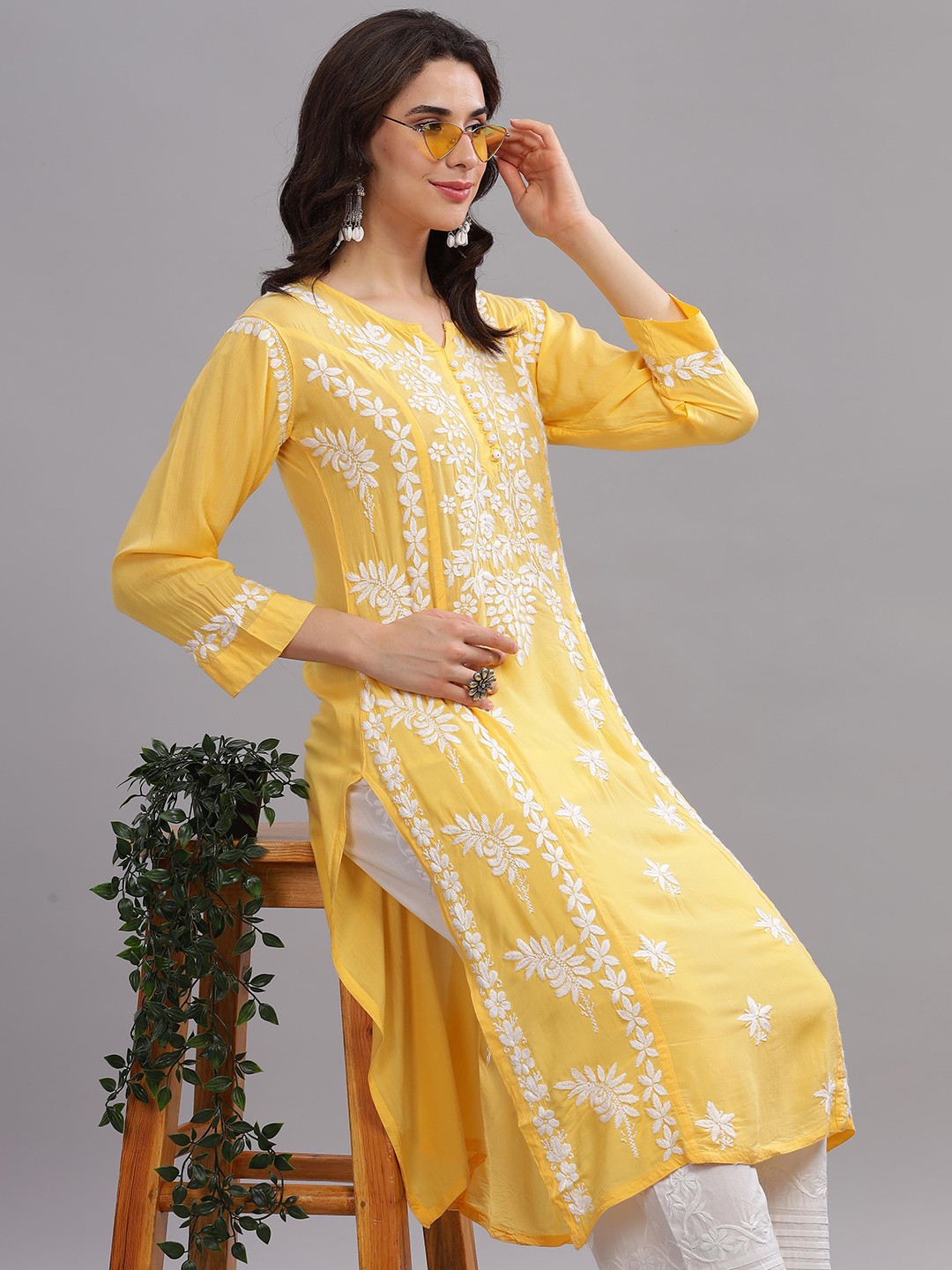 

Club Loom Floral Embroidered Notch Neck Chikankari Pure Cotton Straight Kurta, Yellow