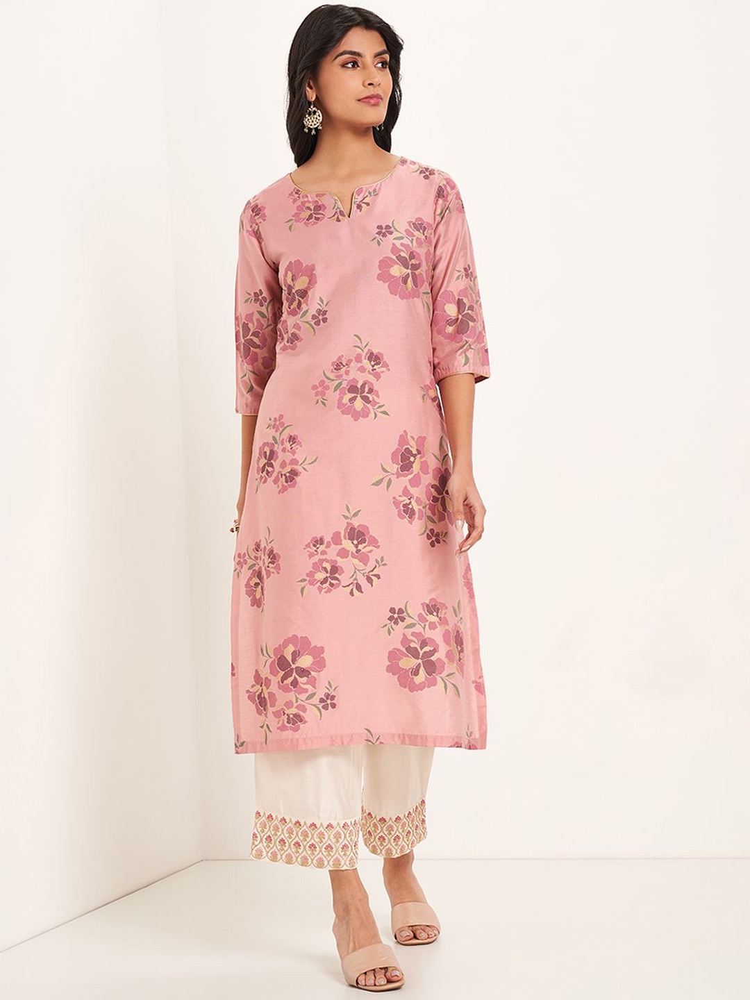 

RANGMANCH BY PANTALOONS Floral Printed Notch-Neck Straight Kurta, Mauve