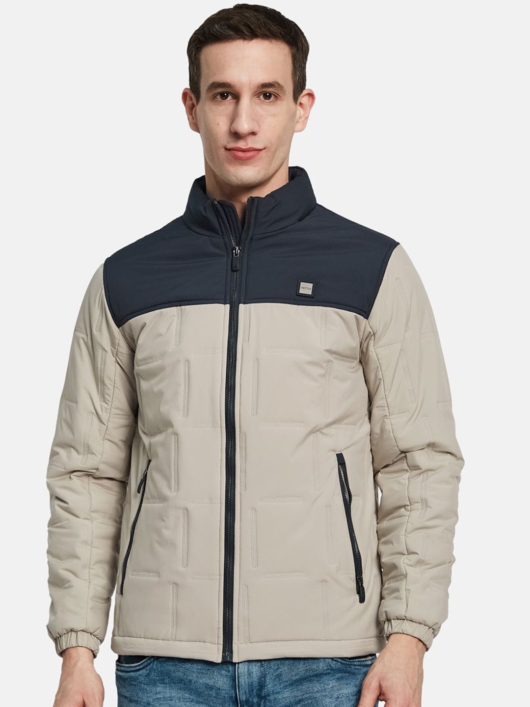 

METTLE Men Colourblocked Padded Jacket, Cream