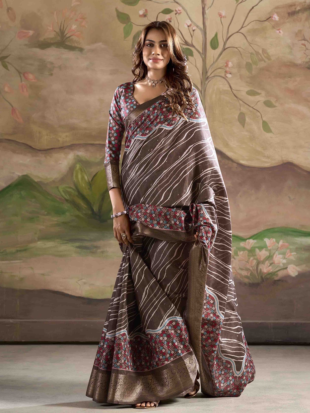 

Mitera Floral Zari Silk Blend Saree, Coffee brown