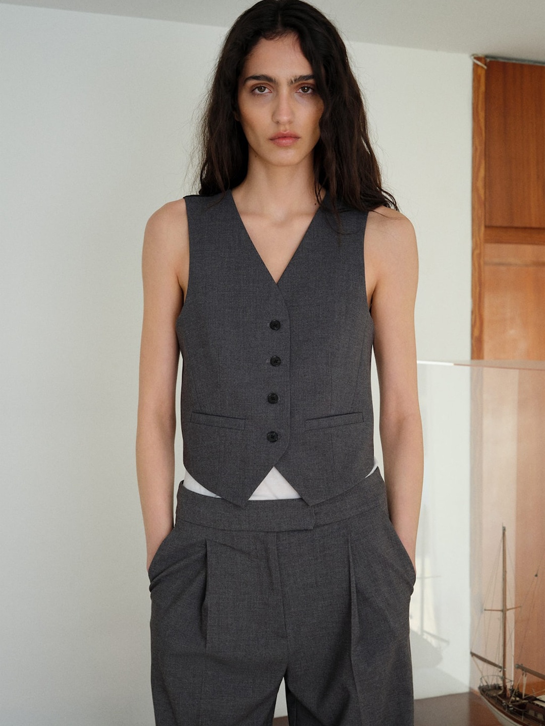 

MANGO Solid V-Neck Waistcoat, Grey