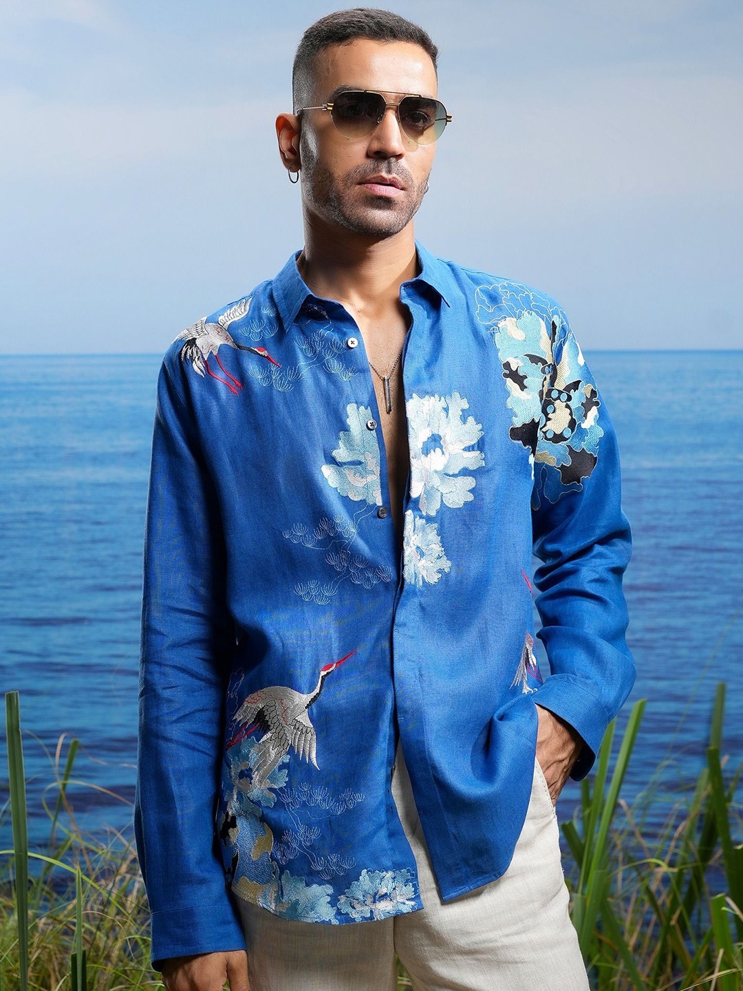 

ASUKA Men Opaque Printed Casual Shirt, Blue