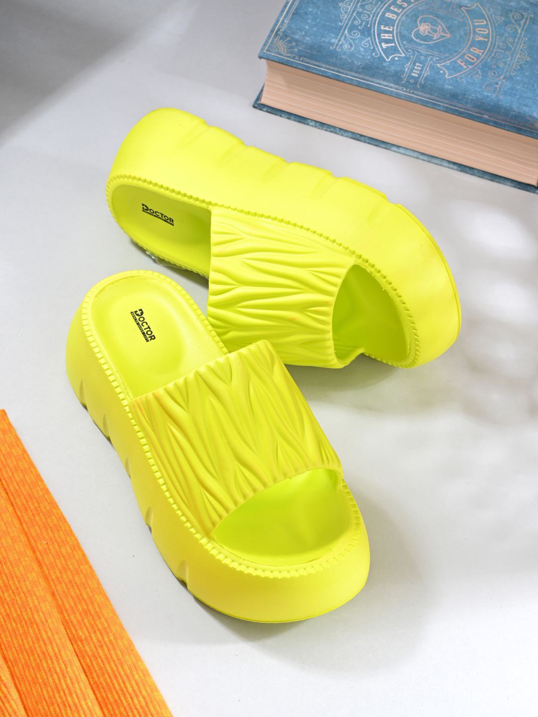 

DOCTOR HEALTH SUPER SOFT Women Sliders, Lime green