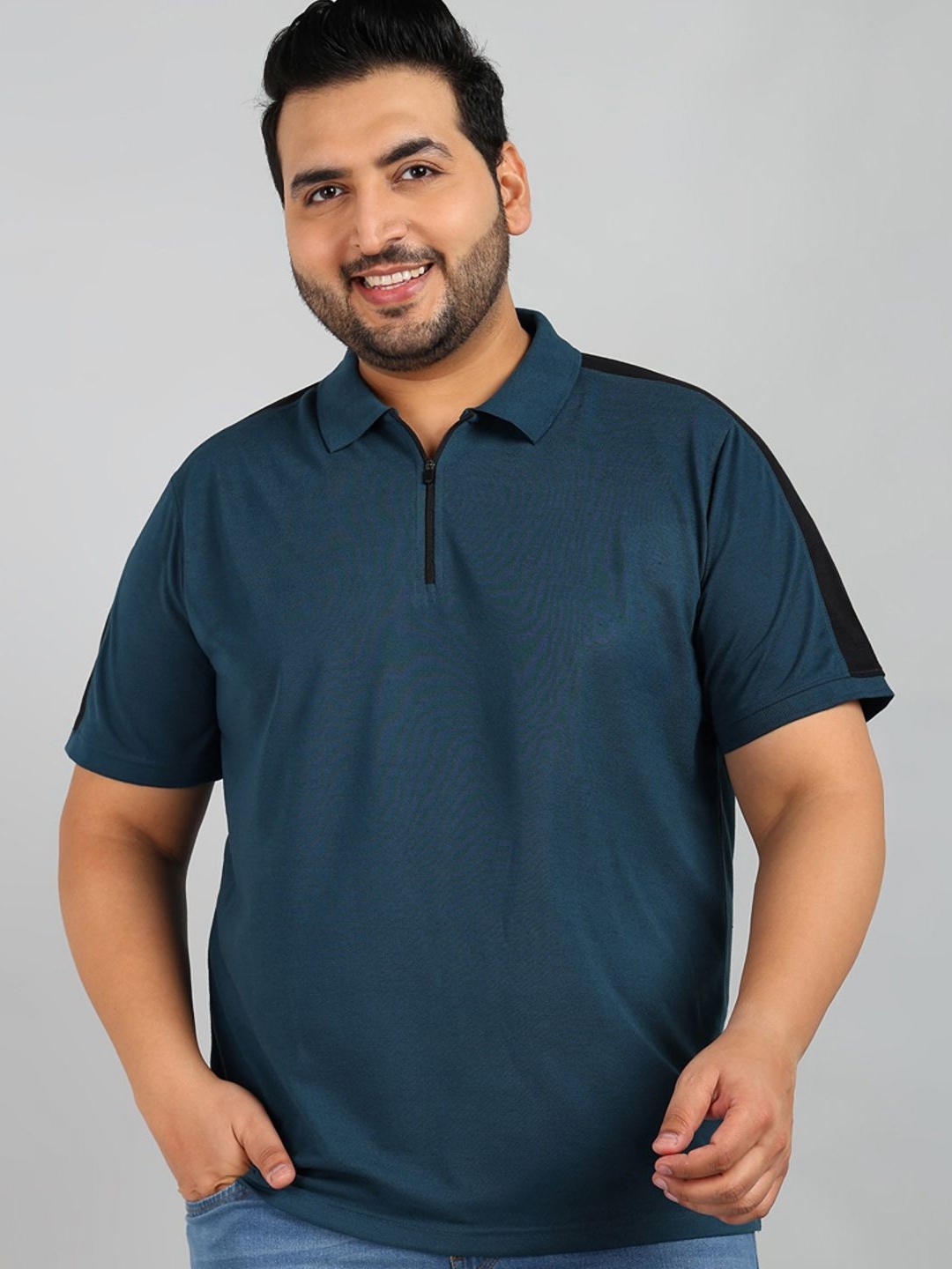 

XFOX Men Colourblocked Polo Collar T-shirt, Navy blue