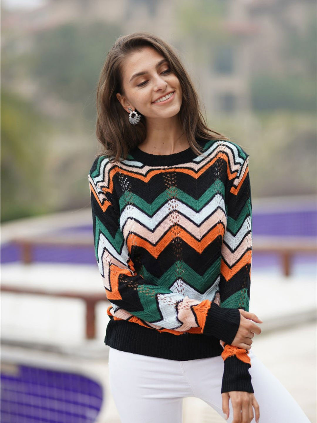 

Oh Rare Women Chevron Pullover, Black