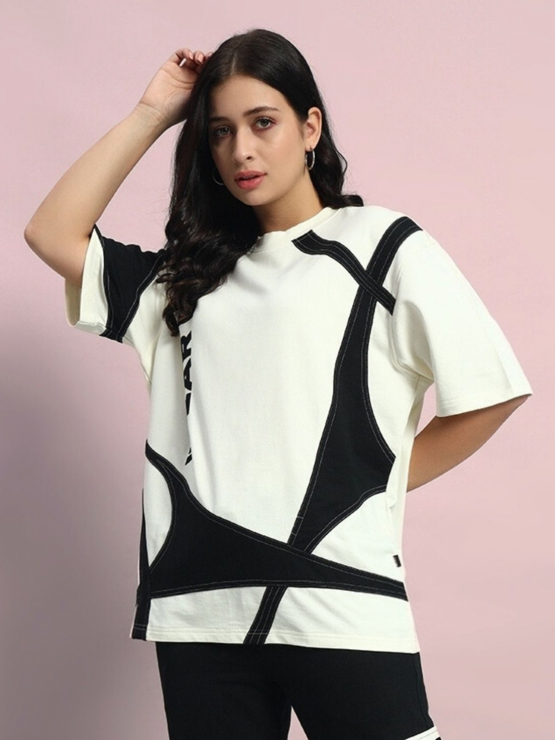 

WEARDUDS Women Pockets T-shirt, Off white