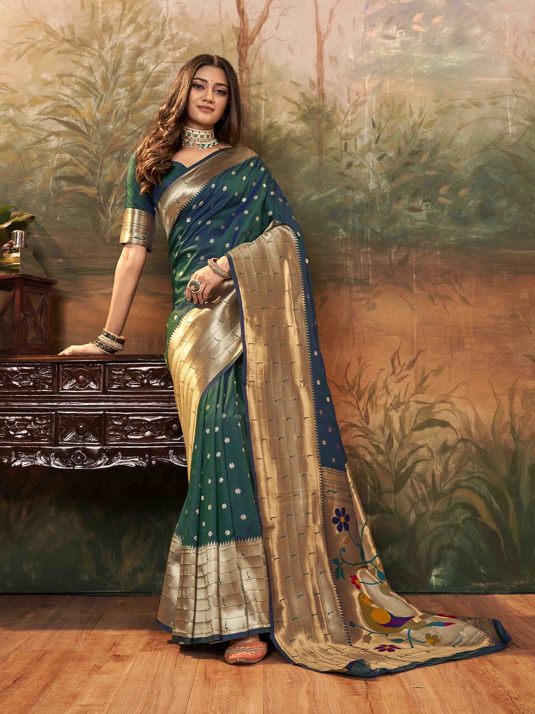 

Blissta Woven Design Zari Silk Blend Handloom Paithani Saree, Green